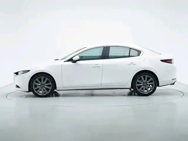 Mazda 3 Axela — фото 3
