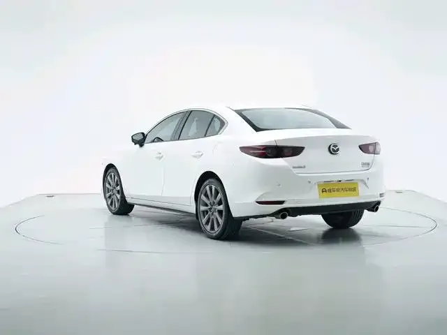 Mazda 3 Axela — фото 6