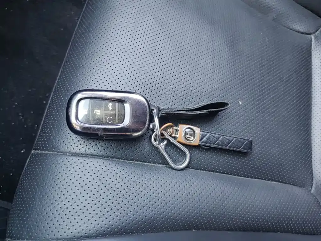 Honda Accord — фото 10