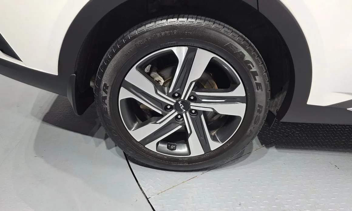 Kia Sorento — фото 5