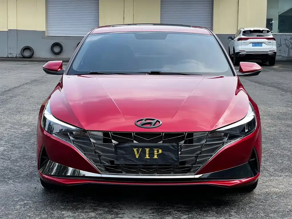 Hyundai Elantra — фото 2