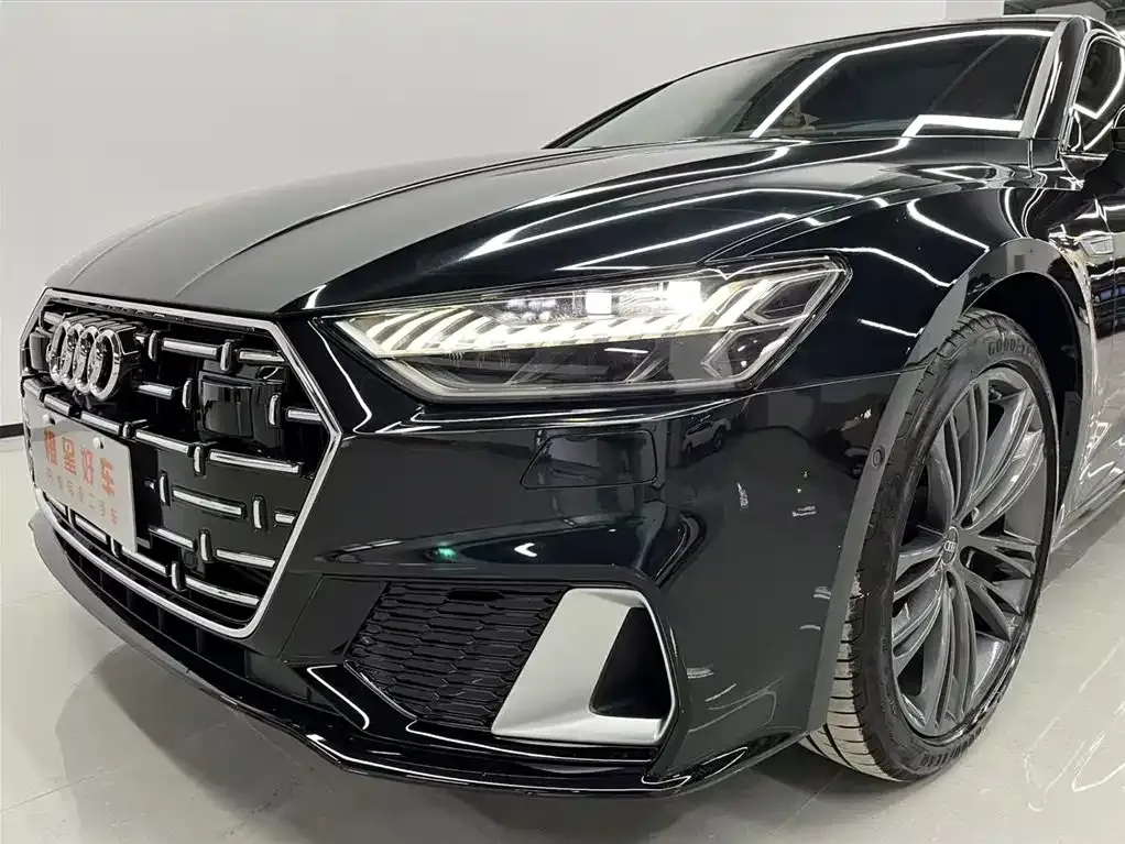 Audi A7L — фото 8