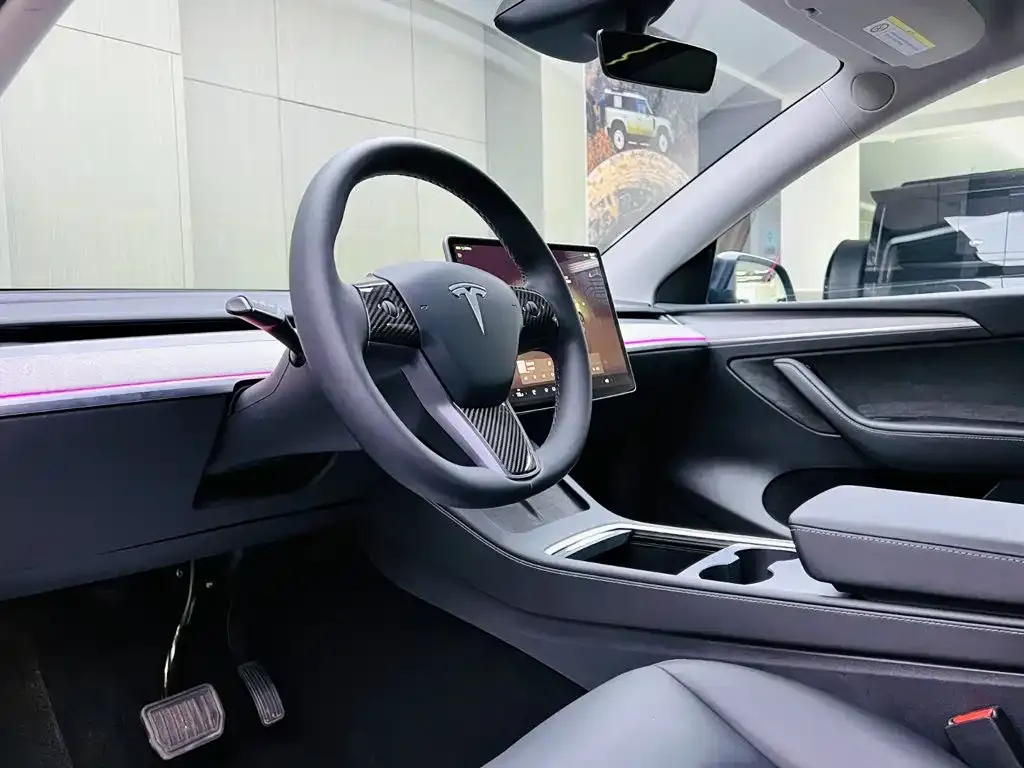 Tesla Model Y — фото 4