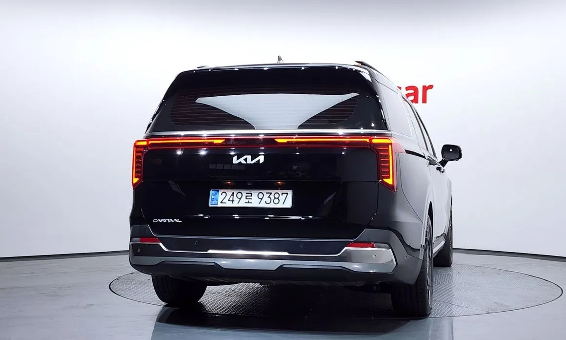 Kia Carnival — фото 4