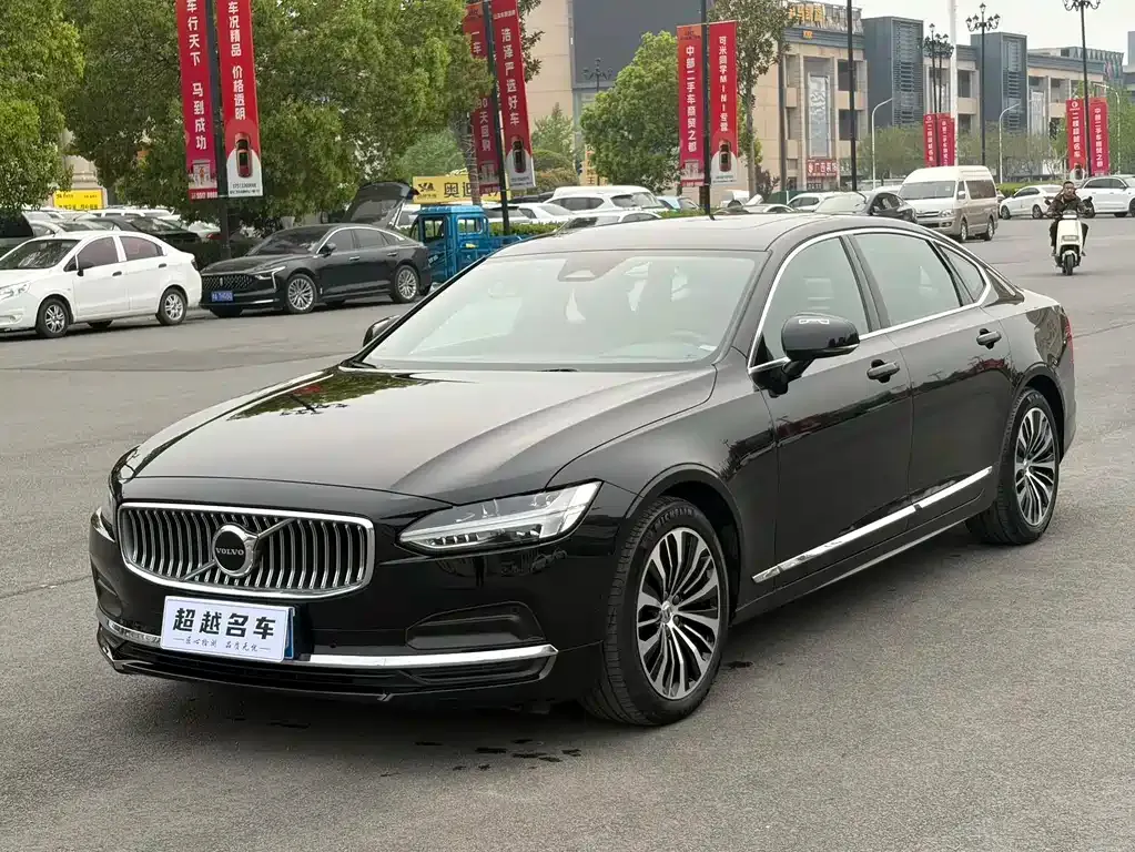 Volvo S90 — фото 1