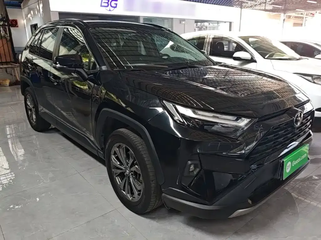 Toyota RAV4 — фото 10