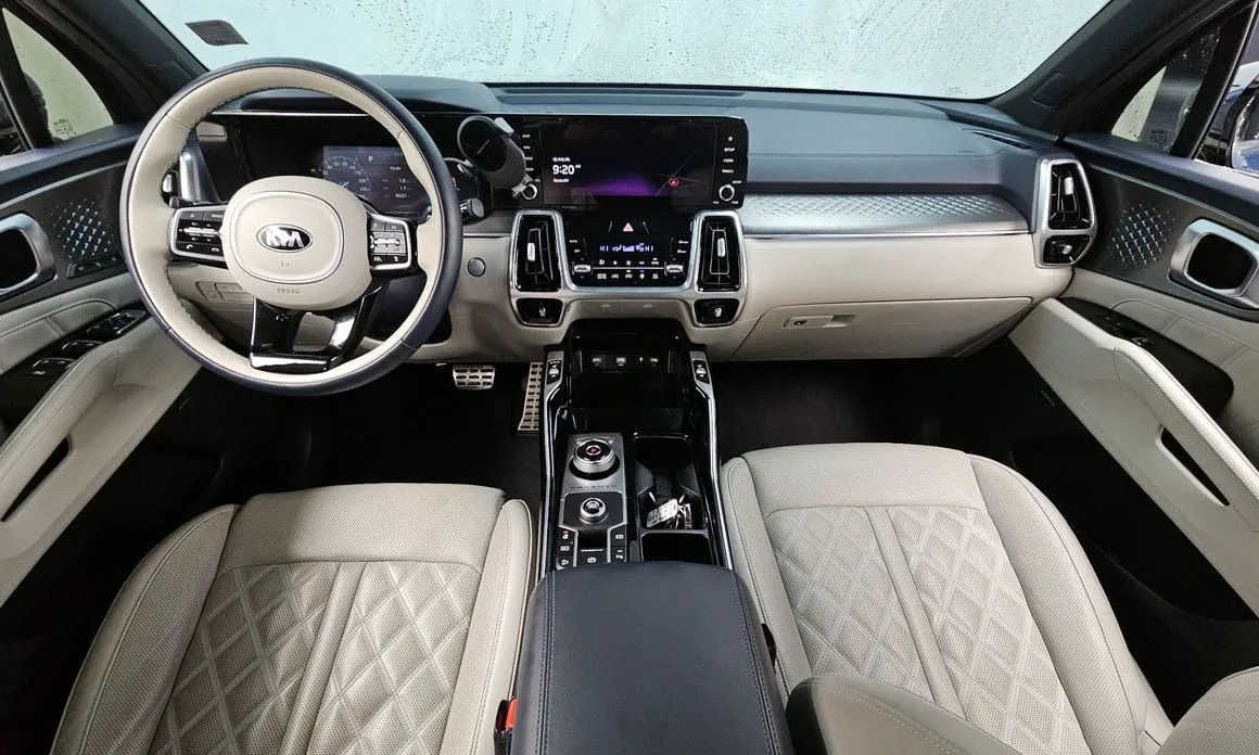Kia Sorento — фото 10