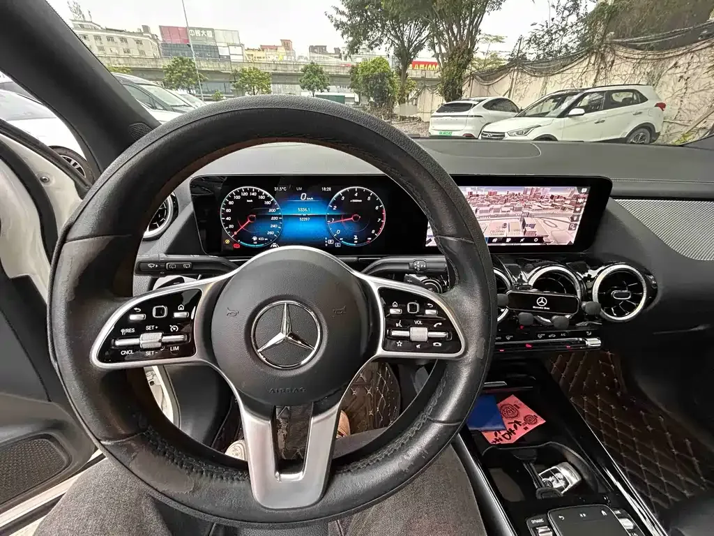 Mercedes-Benz GLA — фото 8
