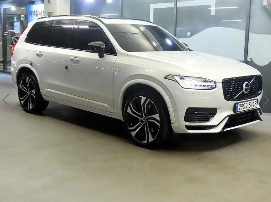 Volvo XC90 — фото 1