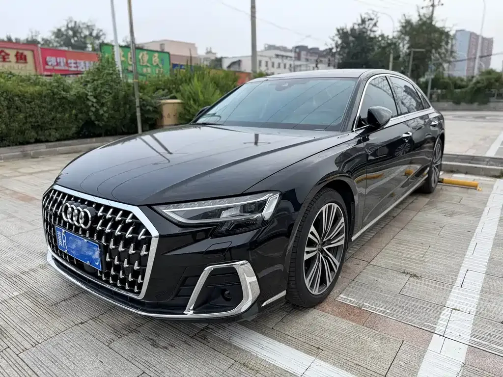 Audi A8 — фото 5