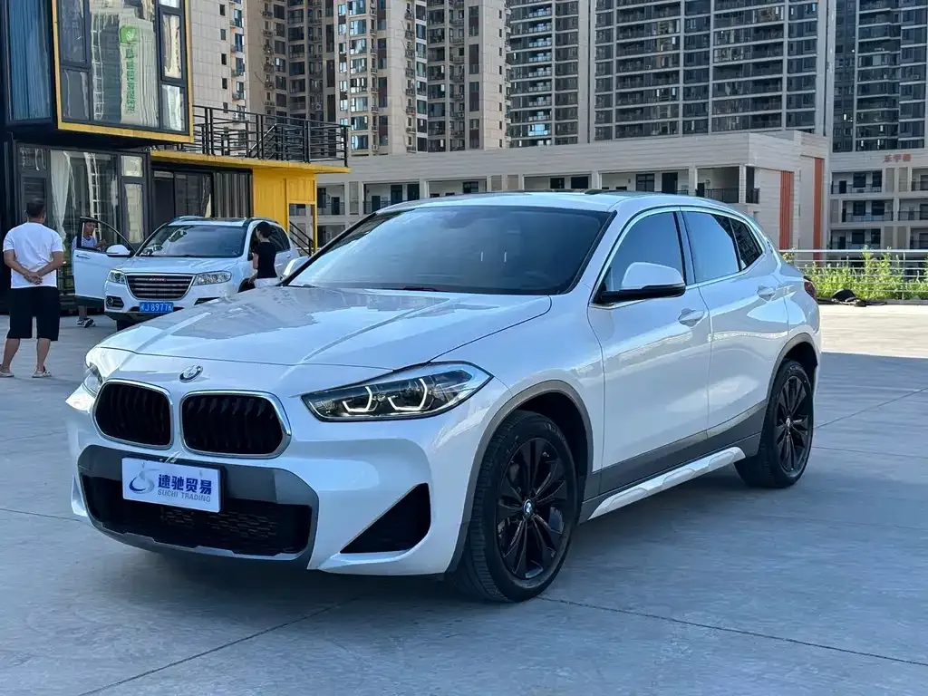 BMW X2 — фото 1