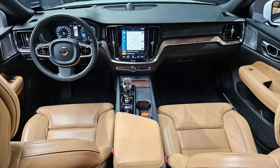 Volvo S60 — фото 10