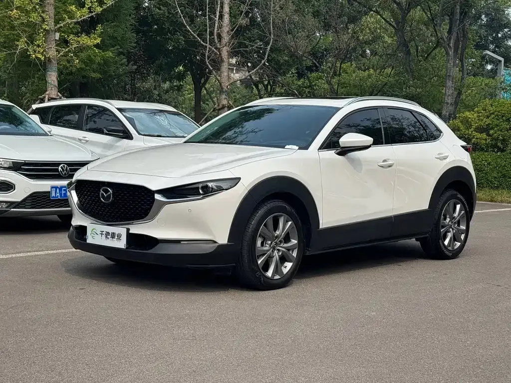 Mazda CX-30 — фото 1