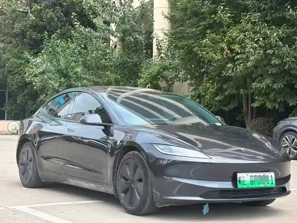 Tesla Model 3 — фото 5