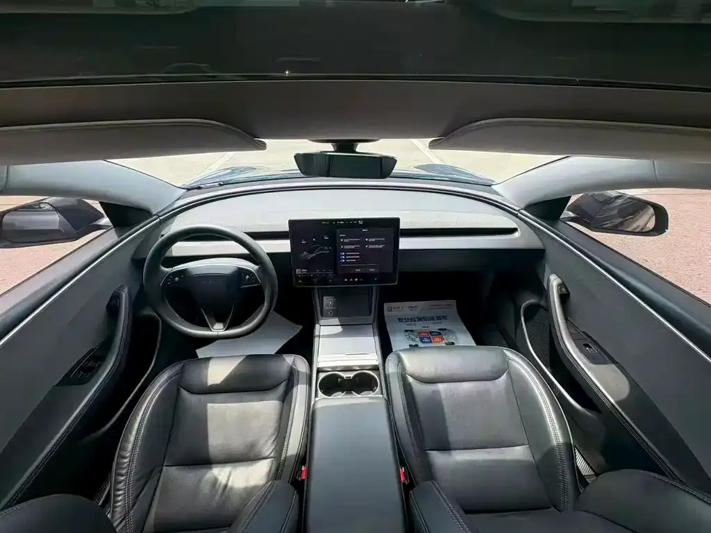 Tesla Model 3 — фото 6