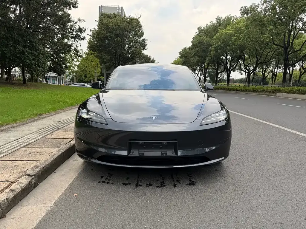 Tesla Model 3 — фото 8