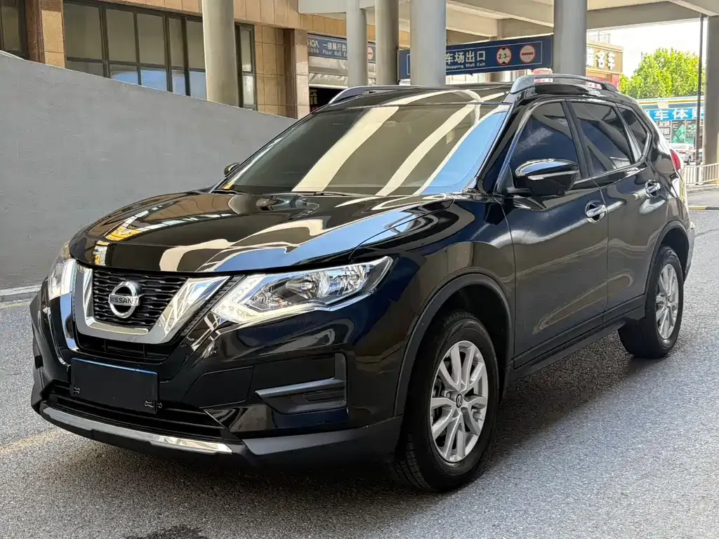 Nissan X-Trail — фото 1