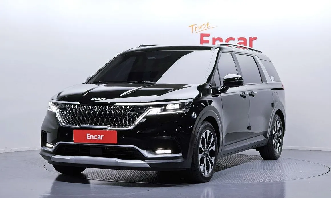 Kia Carnival — фото 1