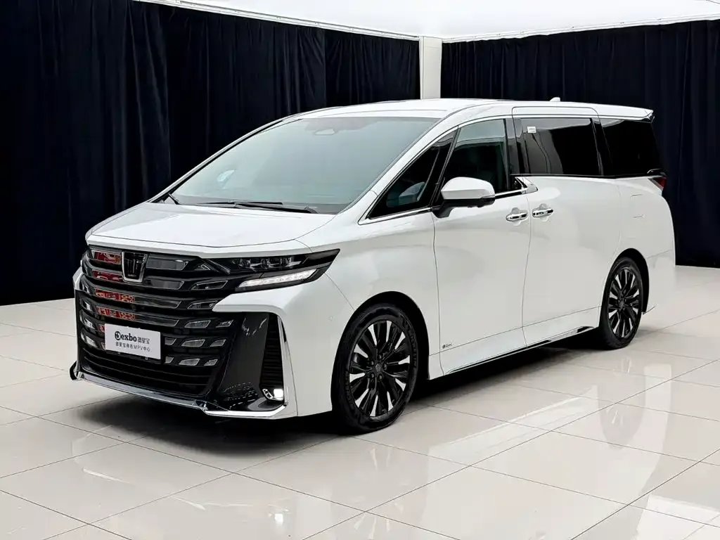 Toyota Vellfire — фото 1
