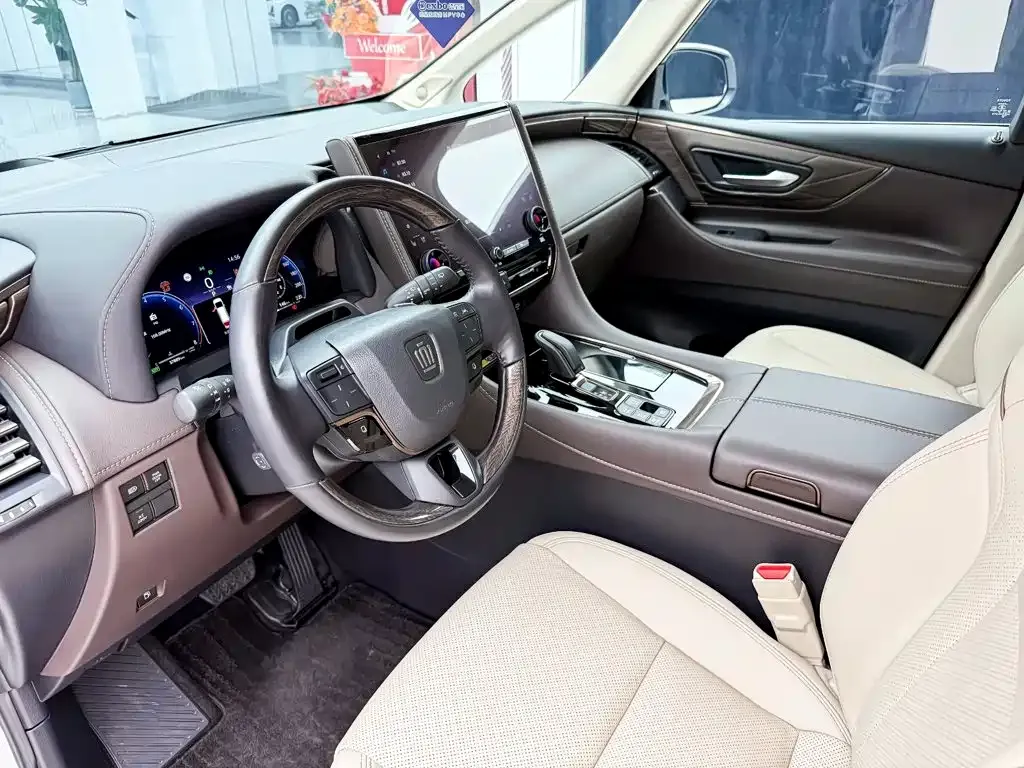 Toyota Vellfire — фото 7