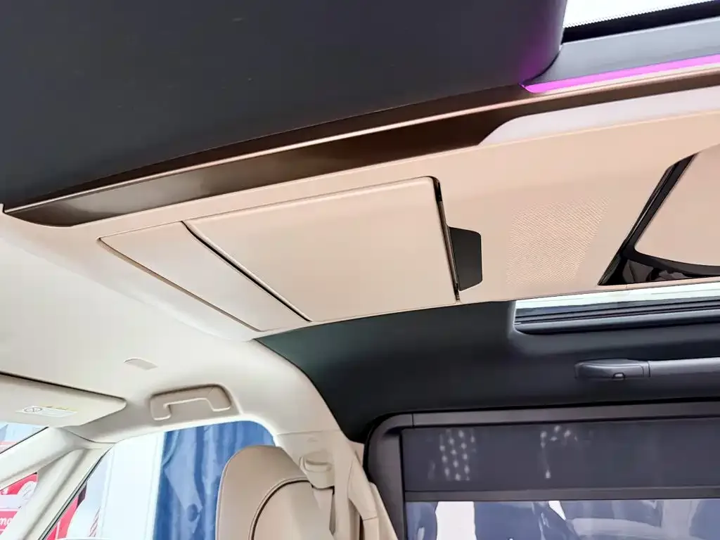 Toyota Vellfire — фото 2