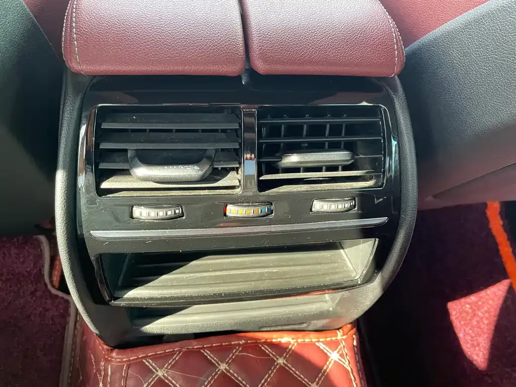 BMW 5 Series — фото 9