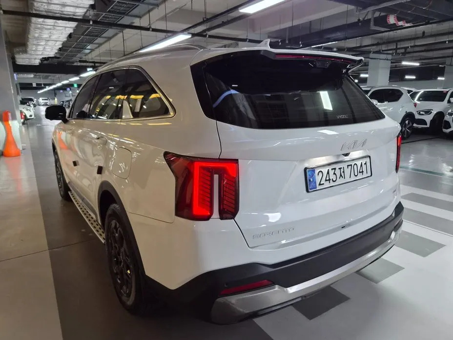 Kia Sorento — фото 4