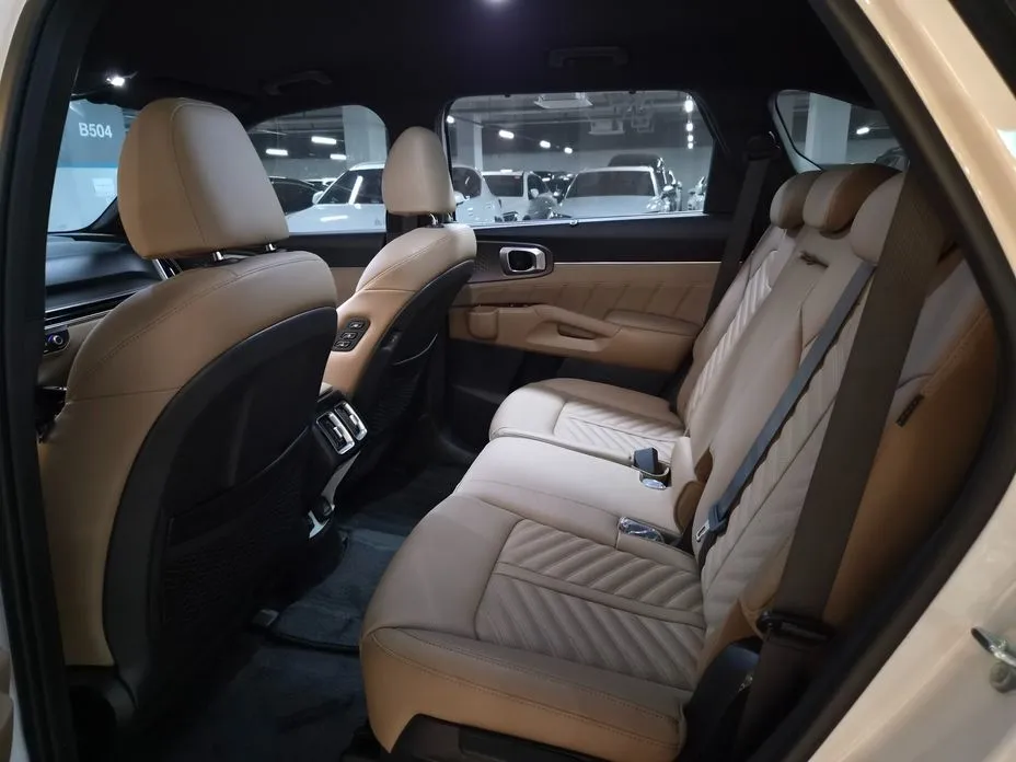 Kia Sorento — фото 5