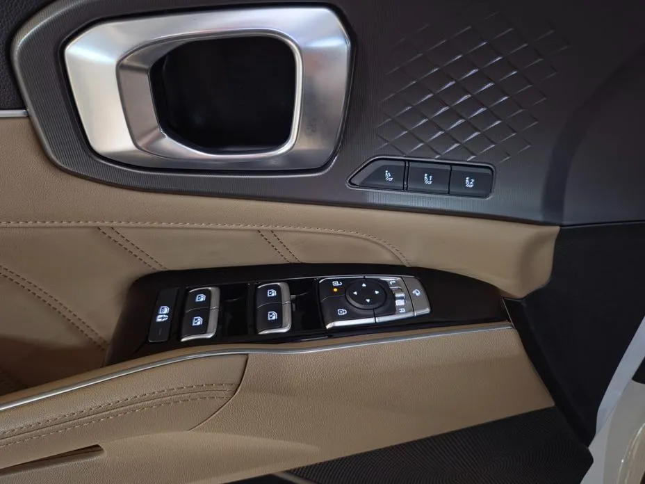 Kia Sorento — фото 8