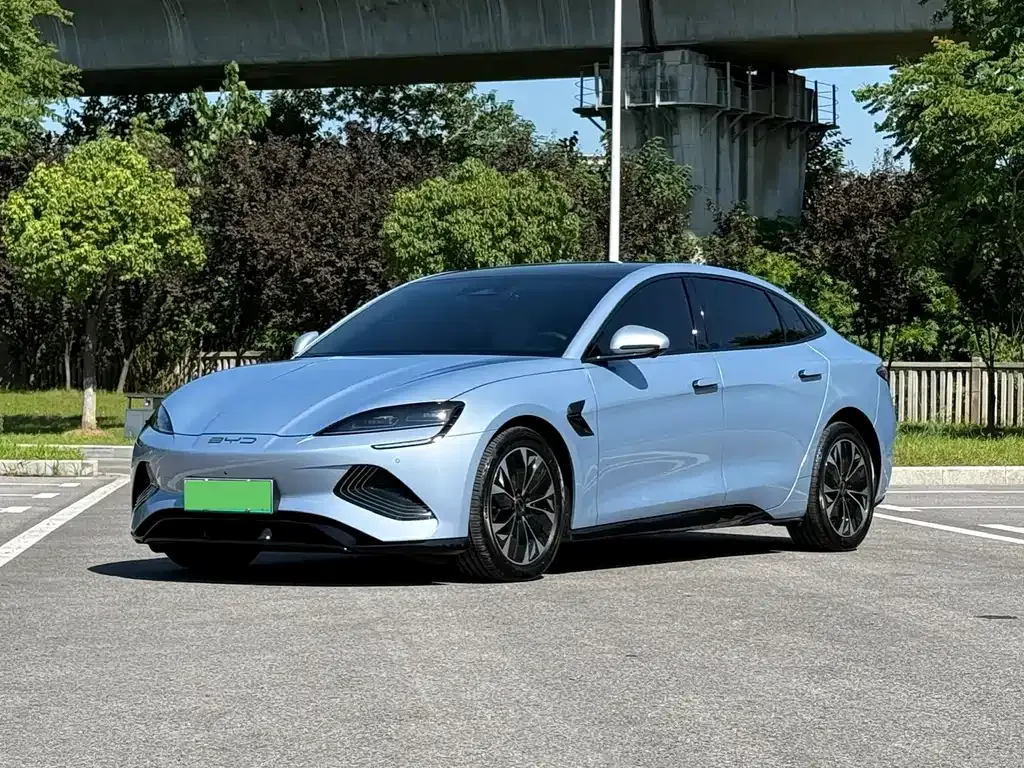 BYD Seal — фото 1