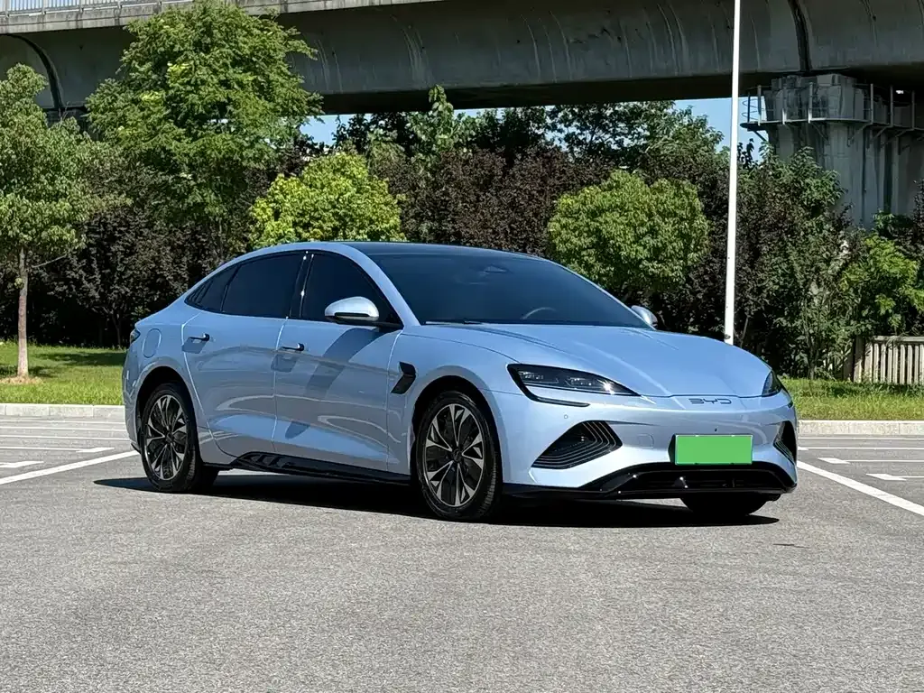 BYD Seal — фото 8