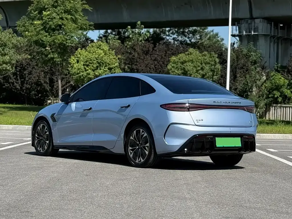 BYD Seal — фото 7
