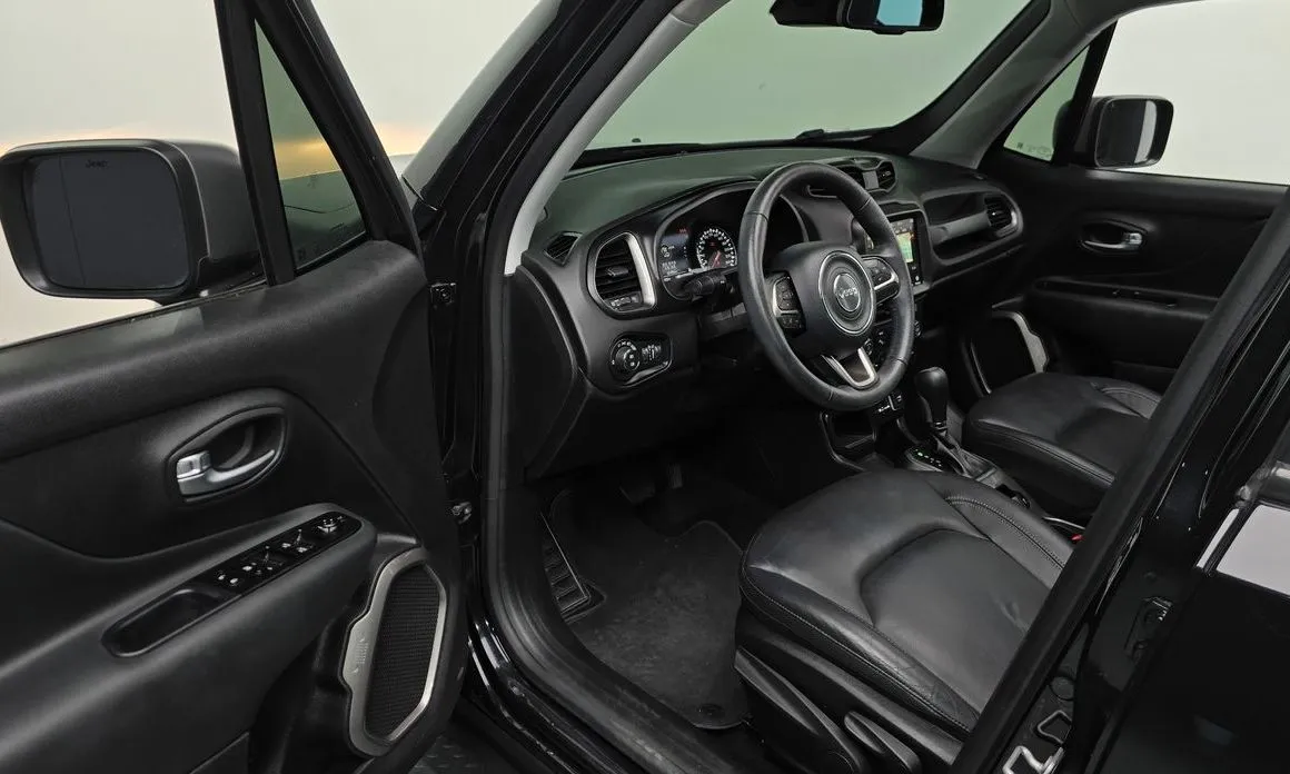 Jeep Renegade — фото 4