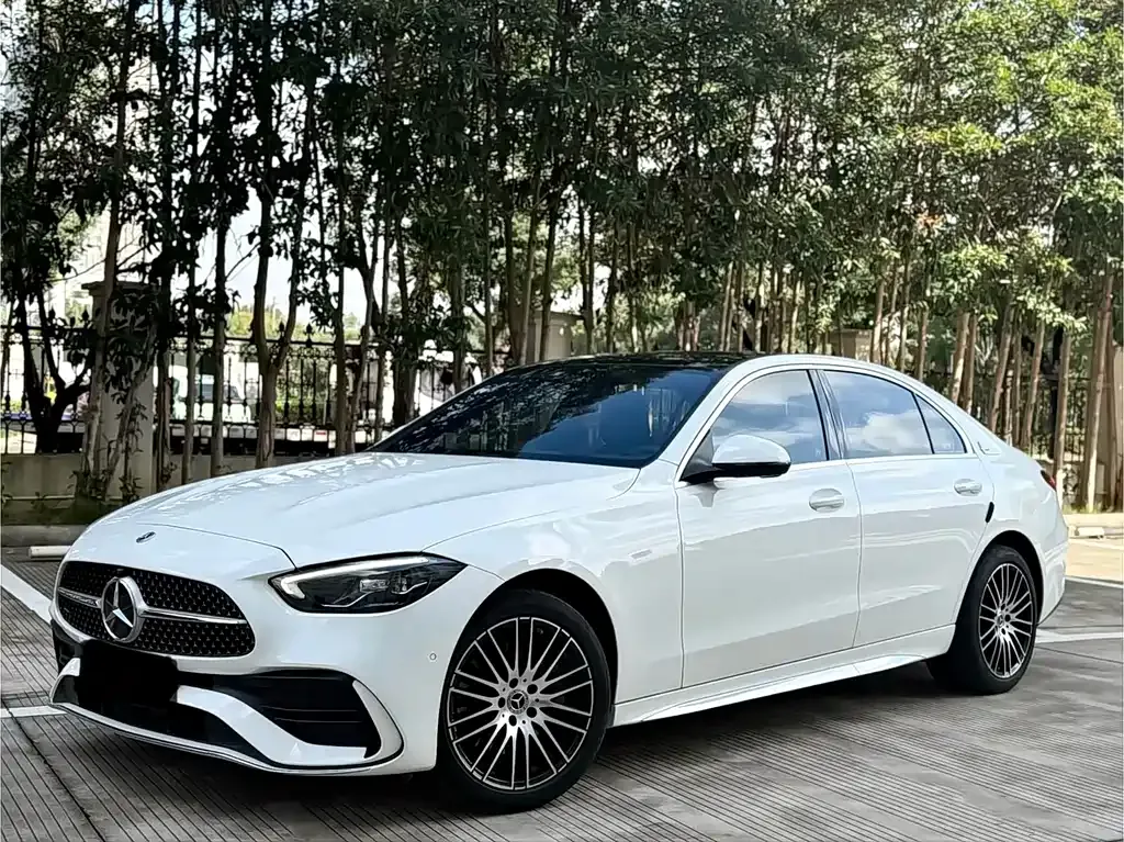 Mercedes-Benz C-Class — фото 1