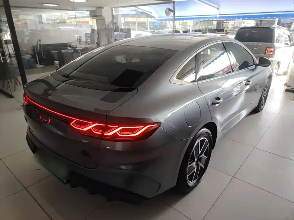 BYD Qin L — фото 7