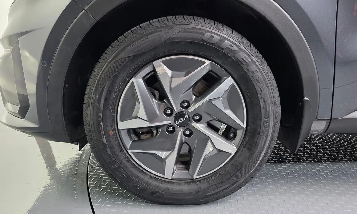 Kia Sorento — фото 9