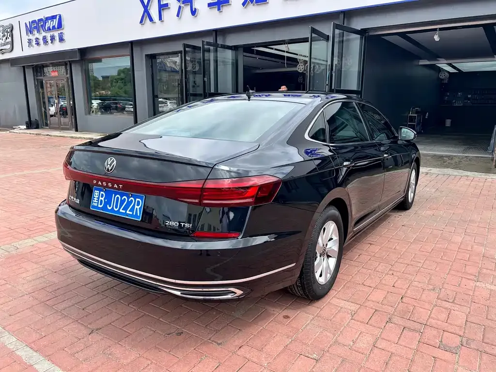 Volkswagen Passat — фото 5