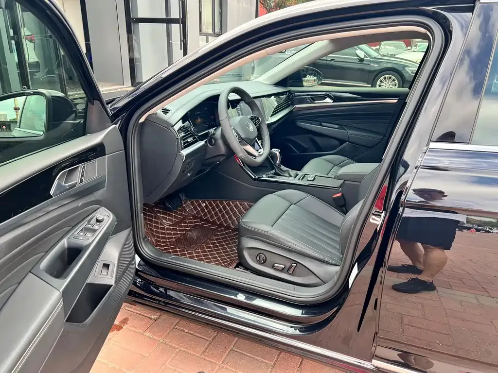 Volkswagen Passat — фото 9