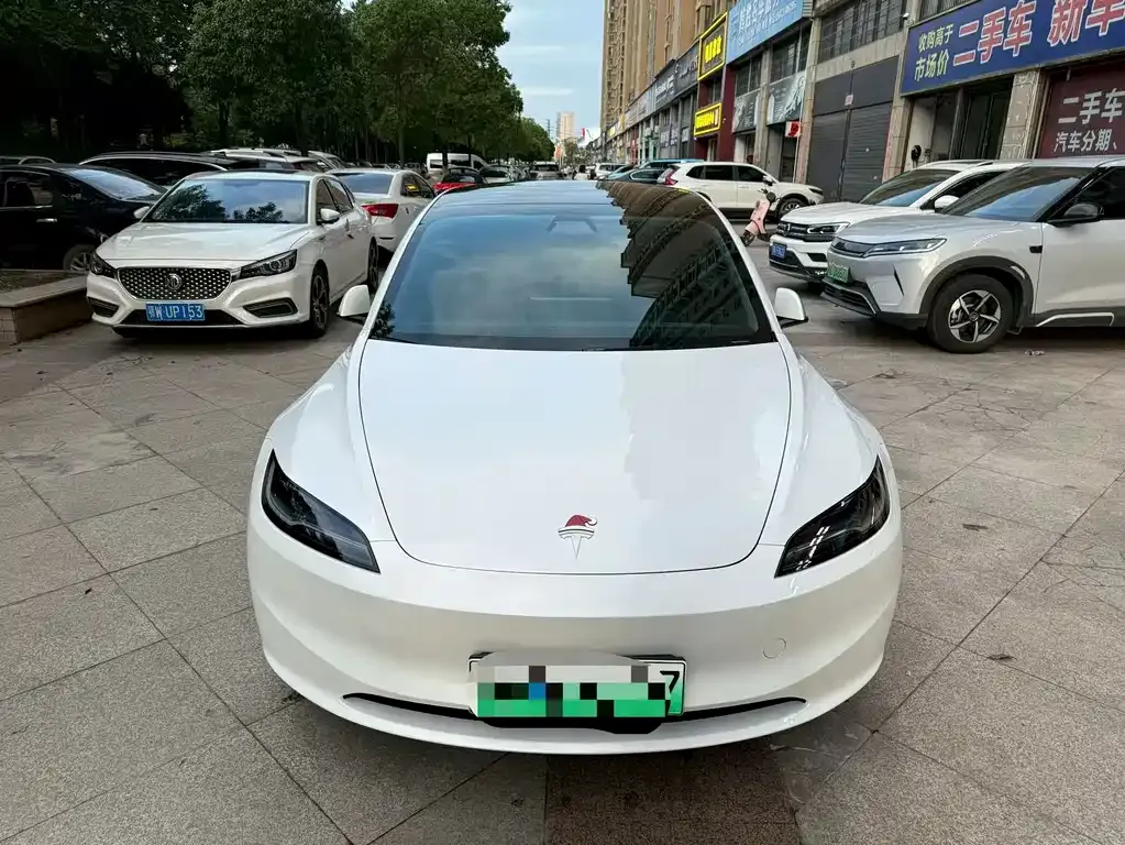 Tesla Model 3 — фото 5