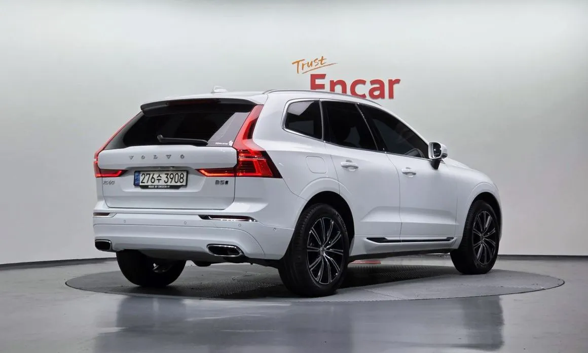 Volvo XC60 — фото 7