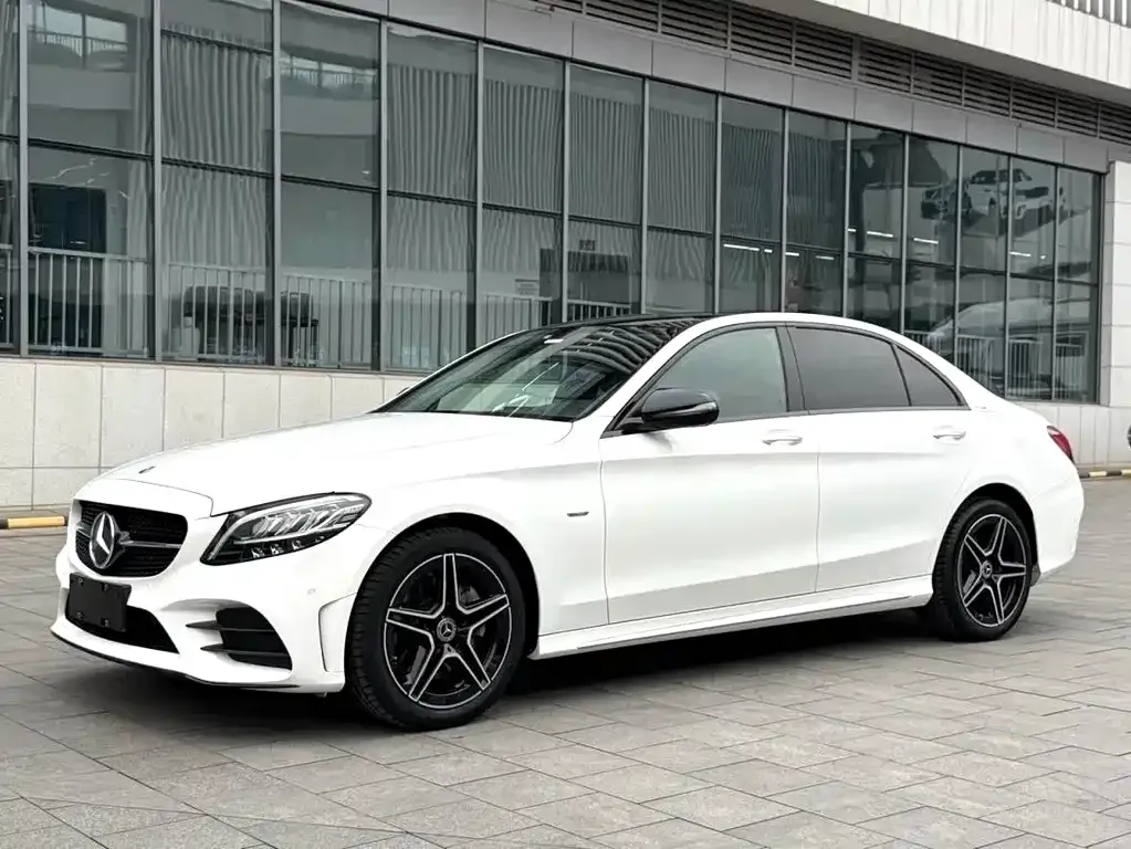 Mercedes-Benz C-Class — фото 1