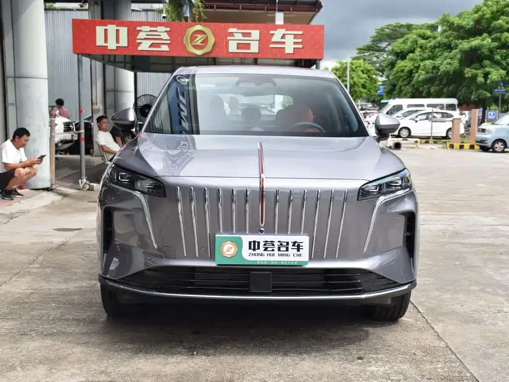 Hongqi HS6 PHEV — фото 1