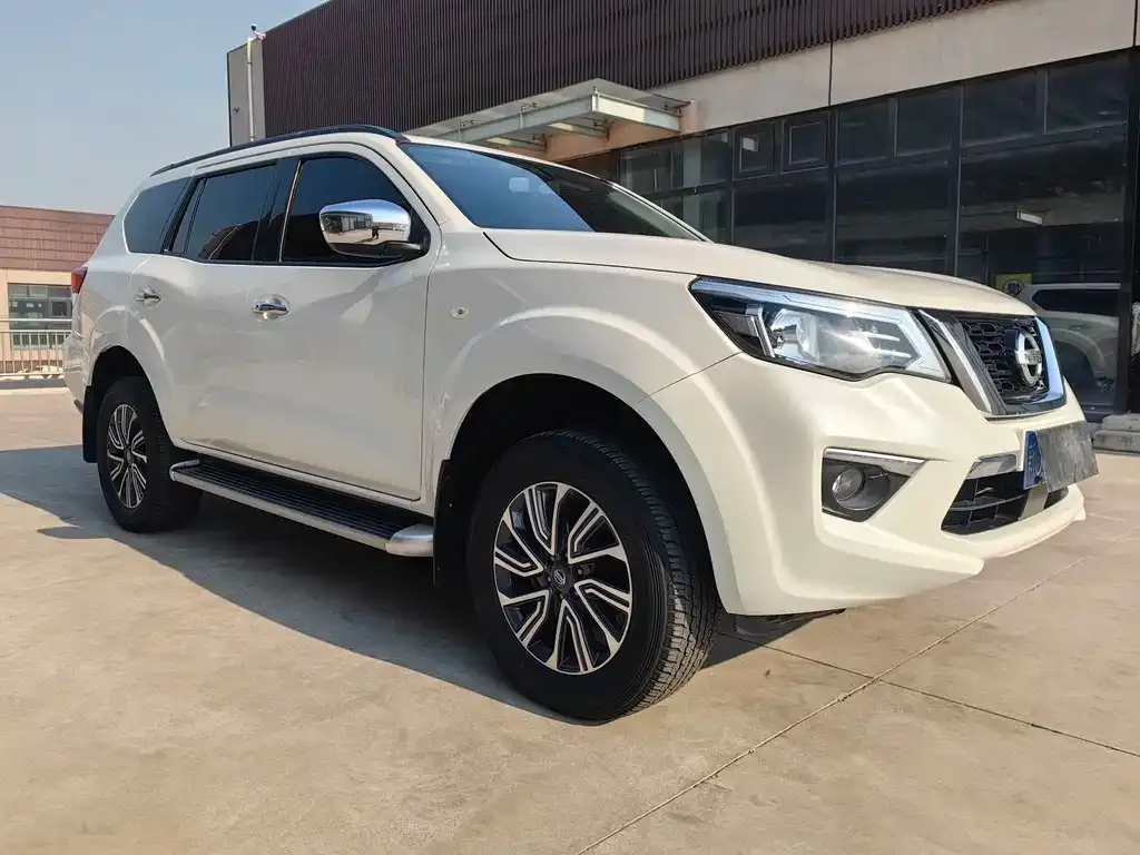 Nissan Terra — фото 1