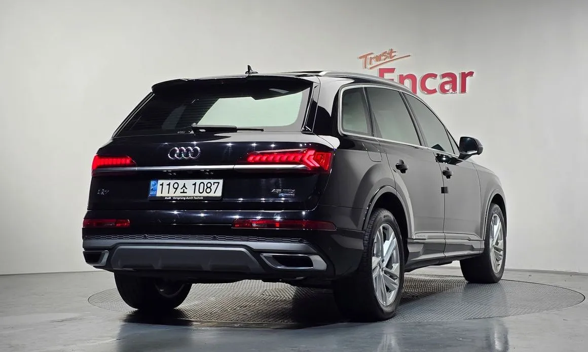 Audi Q7 — фото 4