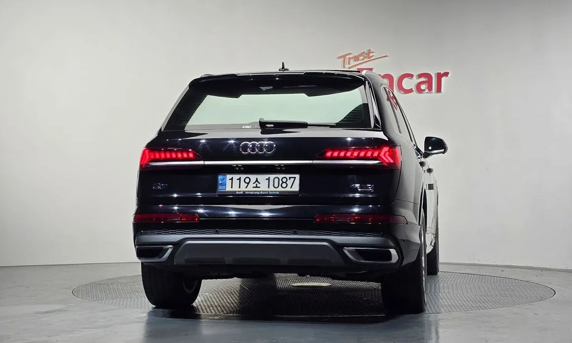 Audi Q7 — фото 3