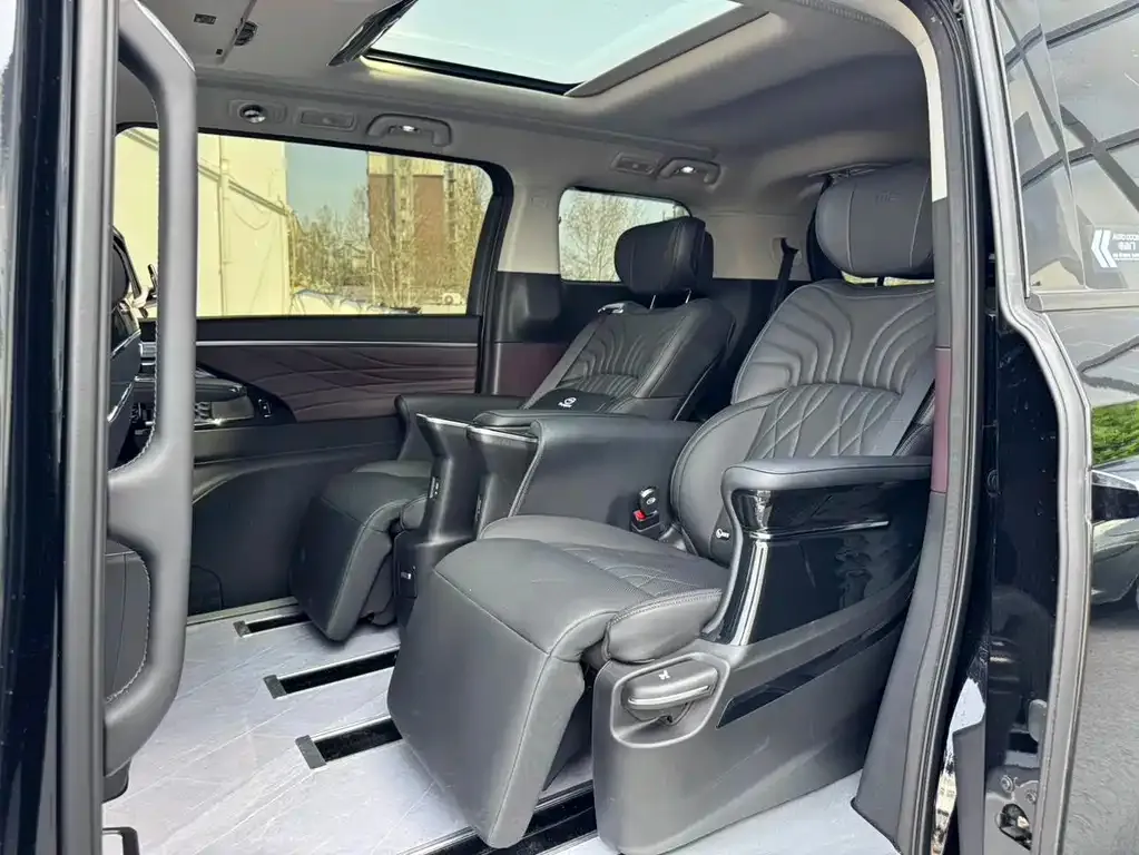GAC Motor Trumpchi M8 — фото 8