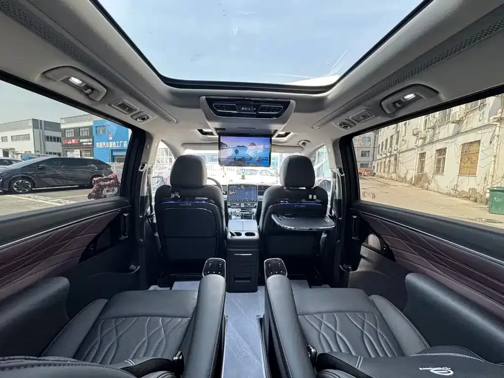 GAC Motor Trumpchi M8 — фото 10