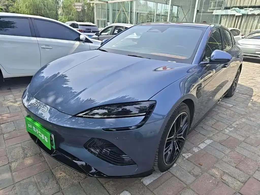 BYD Seal — фото 10