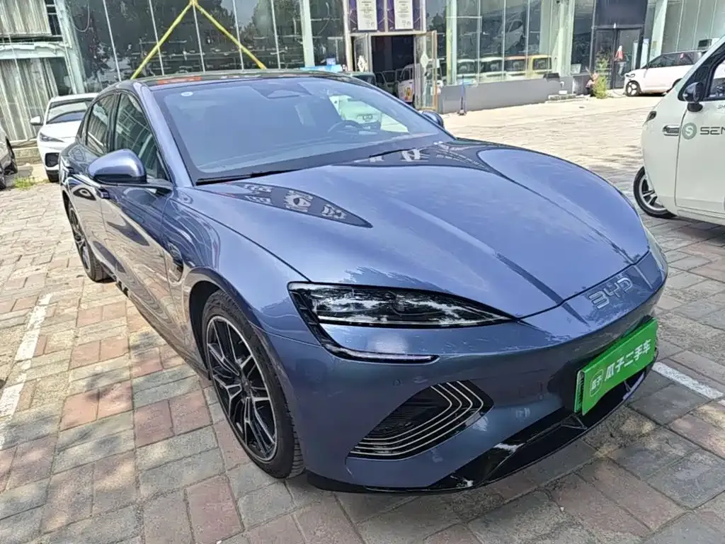 BYD Seal — фото 8