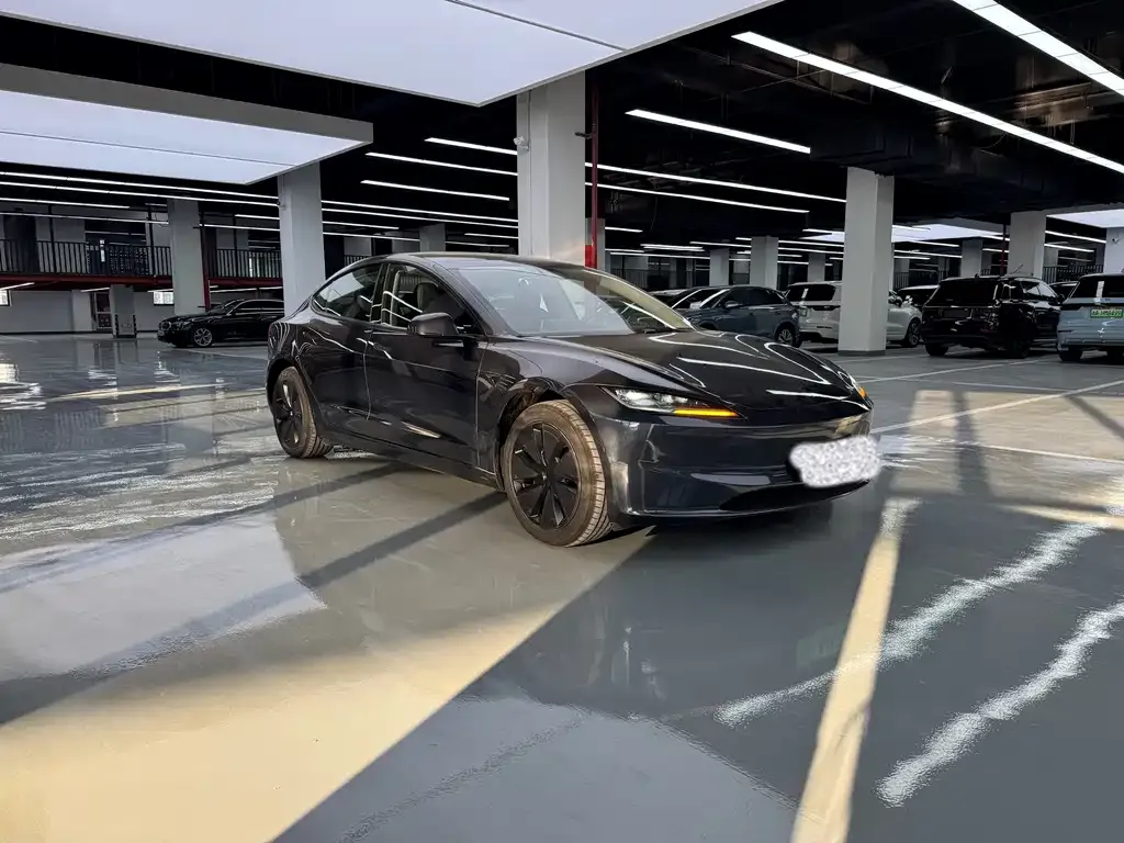 Tesla Model 3 — фото 9